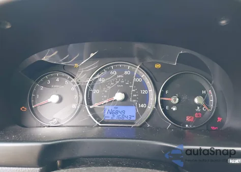 2011 Hyundai Santa Fe Se z USA, uszkodzony, nr VIN 5XYZHDAGXBG031658